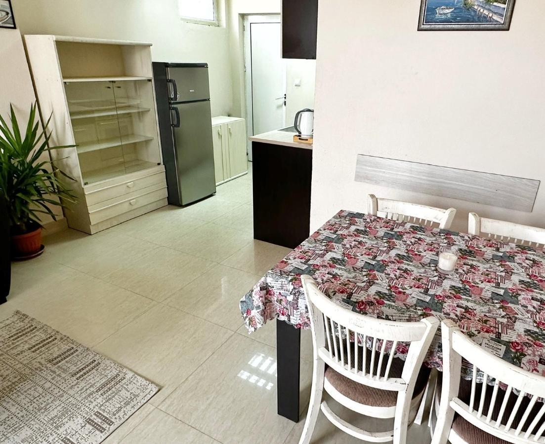 Diana's Place *